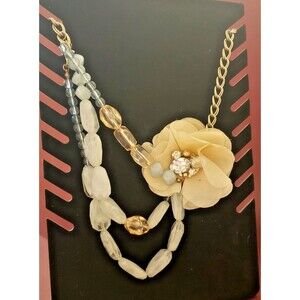 NWOT Apt 9 - Assymetrical Statement Necklace - Pastel green and peach - Fancy